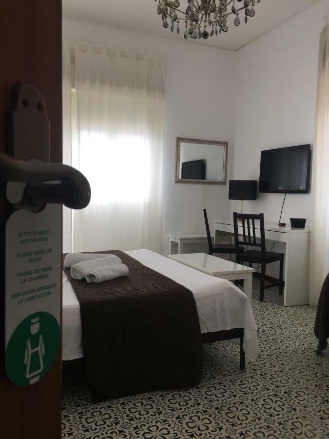לינה וארוחת בוקר קאריני A Casa Di Giuseppe 2 מראה חיצוני תמונה
