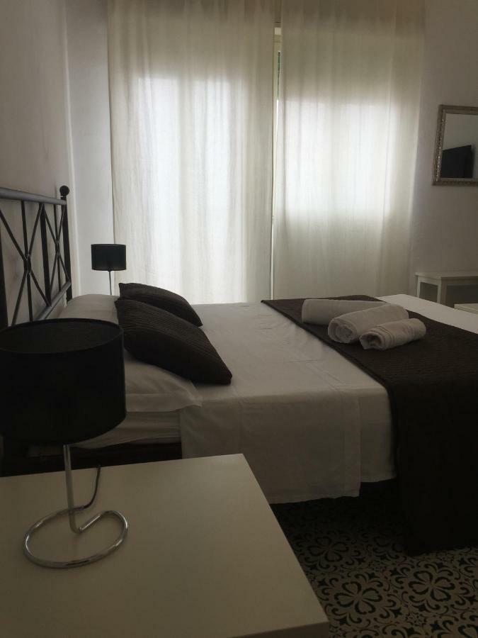 לינה וארוחת בוקר קאריני A Casa Di Giuseppe 2 מראה חיצוני תמונה