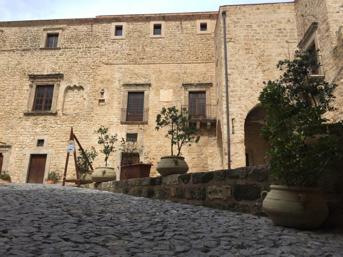 לינה וארוחת בוקר קאריני A Casa Di Giuseppe 2 מראה חיצוני תמונה
